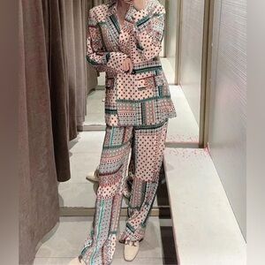 Zara Printed Pants- Straight pants